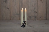 Anna's Collection LED-dinerkaarsen rustiek - H23cm Ivoor 2 stuks - afbeelding 3