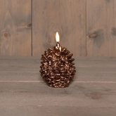 Anna's Collection LED-kaars dennenappel met 3D-vlam brons - H 10 x Ø 8,5 cm - afbeelding 2