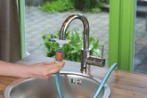 Kraanverbindingsstuk binnenshuis - afbeelding 3