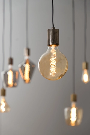 Light & Living Deco LED globe Ø12,5x17,5 cm LIGHT 4W amber E27 dimbaar - afbeelding 3